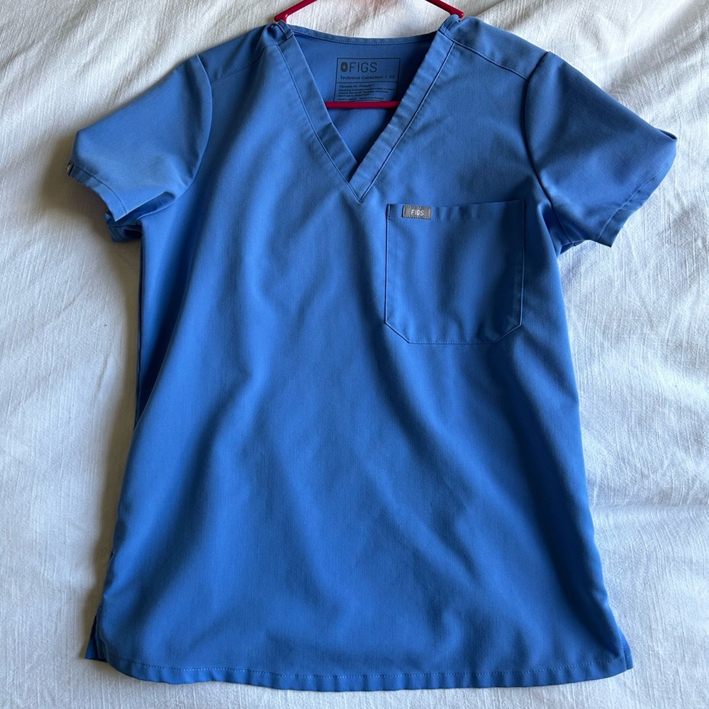 figs ciel blue one pocket scrub top